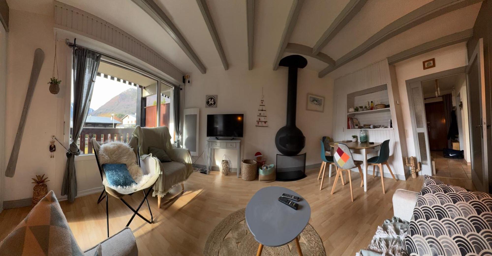 T2 Centre Village - Proximite Telecabine - Vue Montagne Plein Sud - Terrasse Couverte - Balcon - Chambre 1 Lit Double En 160 - Salon 1 Canape Convertible En 140 - Cuisine Separee Saint-Lary-Soulan Luaran gambar